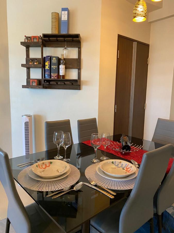 2 Bedroom Corner Executive Suite At Lafayette Park Square Megaworld Blvd Unit 5H Iloilo City Exterior foto