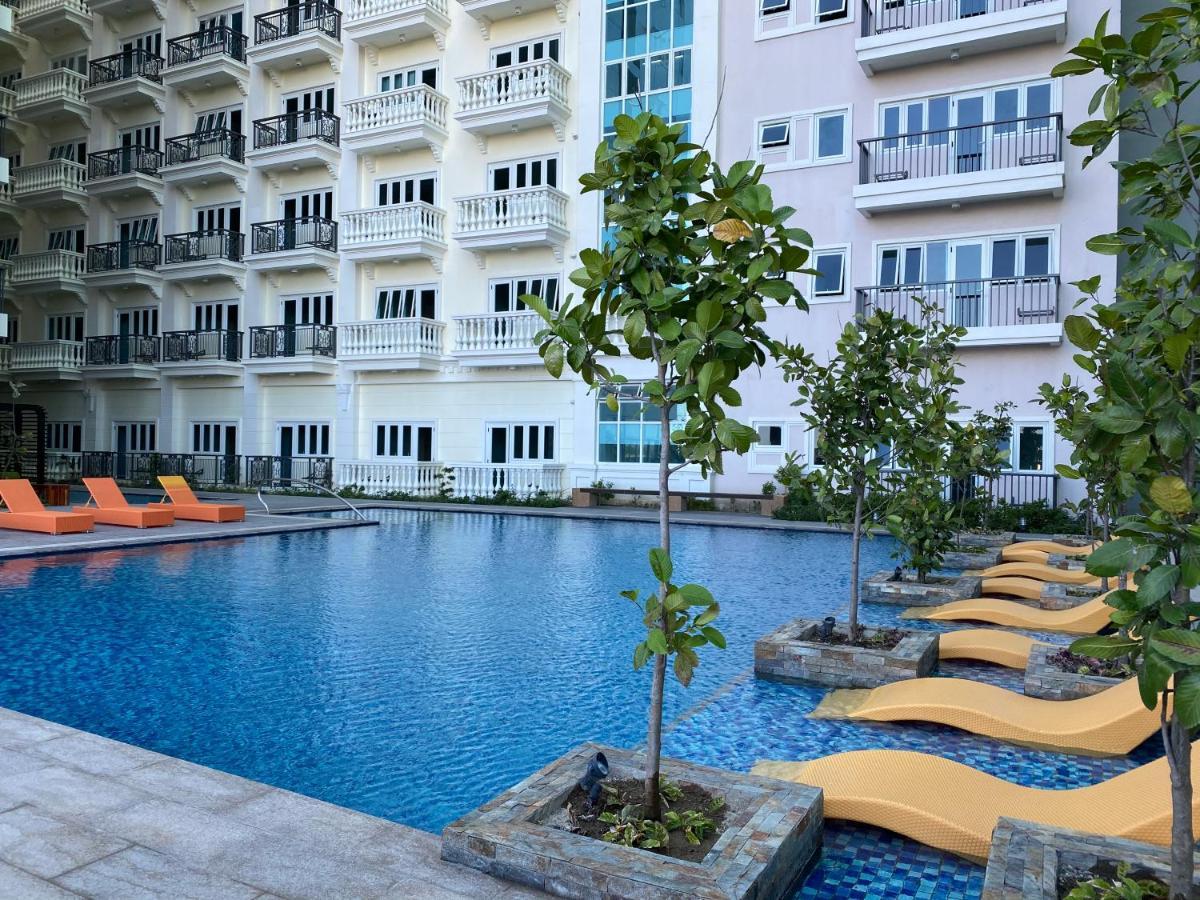 2 Bedroom Corner Executive Suite At Lafayette Park Square Megaworld Blvd Unit 5H Iloilo City Exterior foto